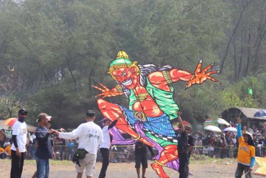 Festival Layang-Layang Tingkat Nasional 2026 Dongkrak Pariwisata dan Ekonomi Ketawang
