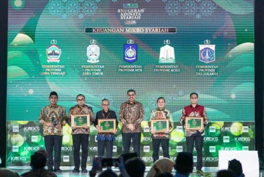 Jateng Boyong Enam Penghargaan Adinata Syariah 2026, Taj Yasin Percepat Kawasan Industri Halal