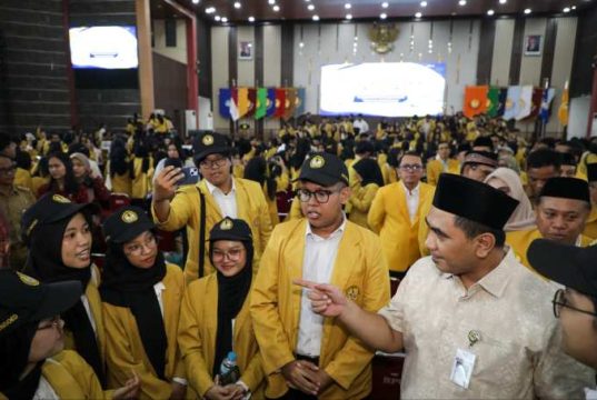 Lepas Ribuan Peserta KKN, Taj Yasin Instruksikan OPD Jateng Kawal Program Mahasiswa