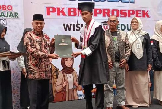 PKBM Prospek Gelar Wisuda di Atrium Pasar Induk Wonosobo, Ini Alasannya