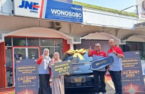 Member JLC Asal Wonosobo Raih Mobil Listrik dari JNE, Bukti Produk Daerah Mampu Bersaing di Tingkat Nasional