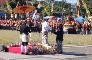 Prosesi Hari Jadi Ke-201 Wonosobo : Dari Pisowanan Agung Rebutan Gunungan Hasil Pertanian