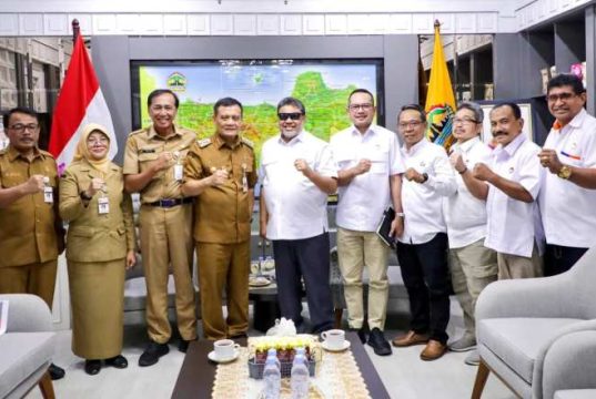 Gubernur Luthfi Perkuat Perlindungan Buruh Jateng dari PHK hingga Kesejahteraan
