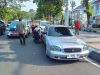 Mobil Nekat Parkir Liar di Jalan Pahlawan Semarang, Roda Digembok