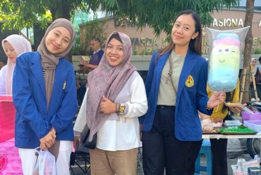 Pedagang Arum Manis di CFD Berharap Retribusi tidak Terlalu Mahal