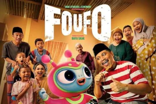 Foufo: Saat UFO, Keris, dan Mimpi Berhaji Bertemu dalam Potret Keluarga Madura