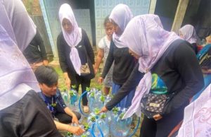 Mahasiswa KKN-PPM Universitas Semarang Beri Pelatihan Budi Daya Akuaponik