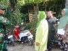 Keakraban Dansatgas TMMD dengan Warga Watuduwur di Sela Pembangunan Desa