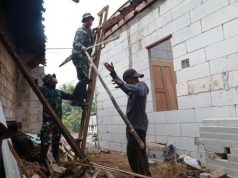 RTLH Milik Rohman di Desa Watuduwur Memasuki Tahap Pemasangan Atap Genteng