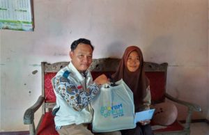Dukung Pendidikan Anak, YBM PLN Tanjung Jati B Salurkan Bantuan untuk Atta Maulina
