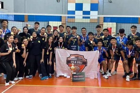 Tim Putra & Putri USM Kawinkan Gelar Juara Invitasi Bola Voli Indoor di Jakarta