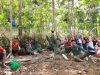 Akrab, Canda Satgas dan Warga Warnai Pengerjaan TMMD di Desa Watuduwur