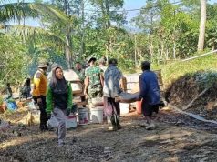 TNI-Polri dan Warga Kerjakan Sasaran Fisik Pengecoran Jalan Rabat Beton 1.392 Meter