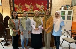 Pengukir Perempuan Jepara Siap Kolaborasi dengan SMKN 2 Jepara: Dukung Cetak Pengukir Muda