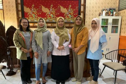 Pengukir Perempuan Jepara Siap Kolaborasi dengan SMKN 2 Jepara: Cetak Pengukir Muda