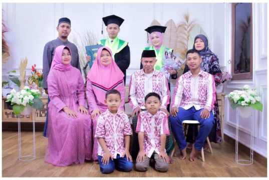 In Memoriam Khammad Sang Guru Ngaji : Menemukan Makna Hidup dalam Kesederhanaan