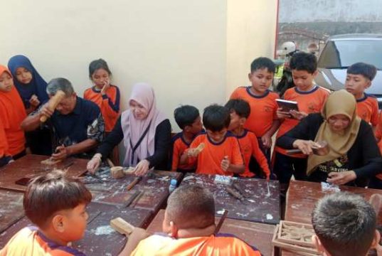 Pelestarian Seni Ukir Efektif Dilakukan Sejak Usia Dini, Peran Sekolah Sangat Besar